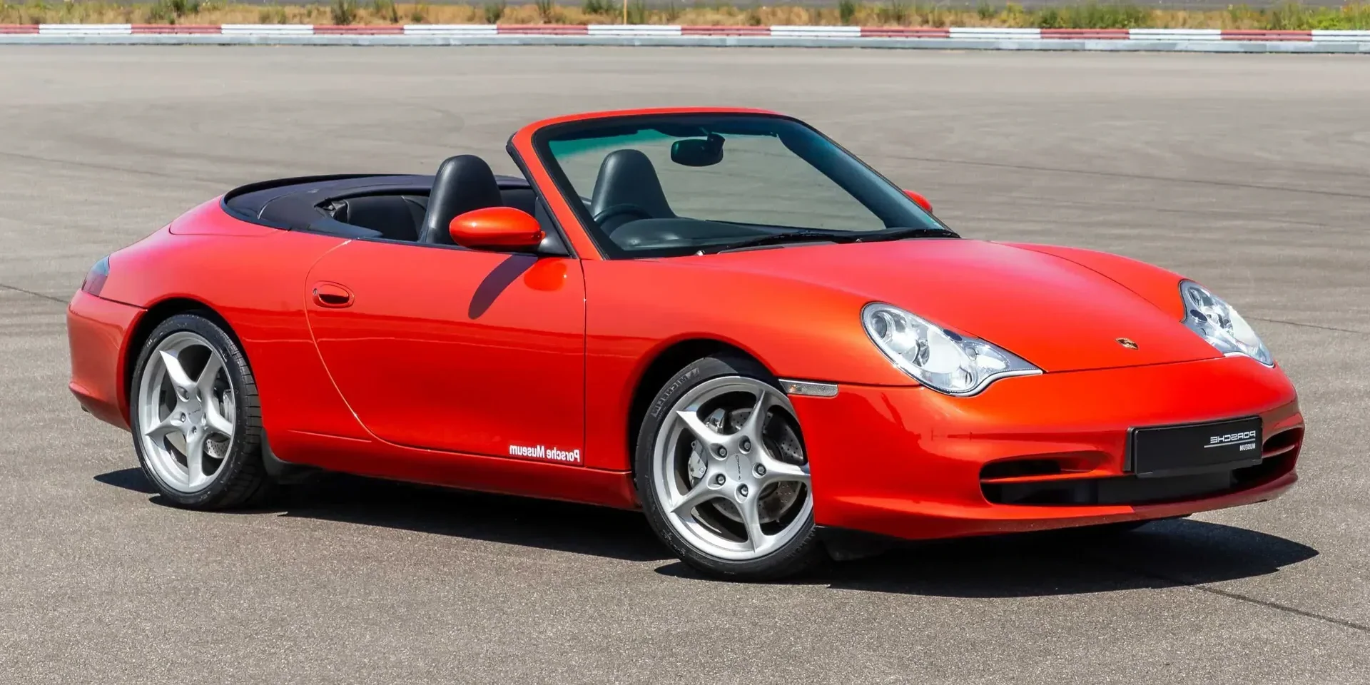 2002 Porsche 911 Carrera photo 1