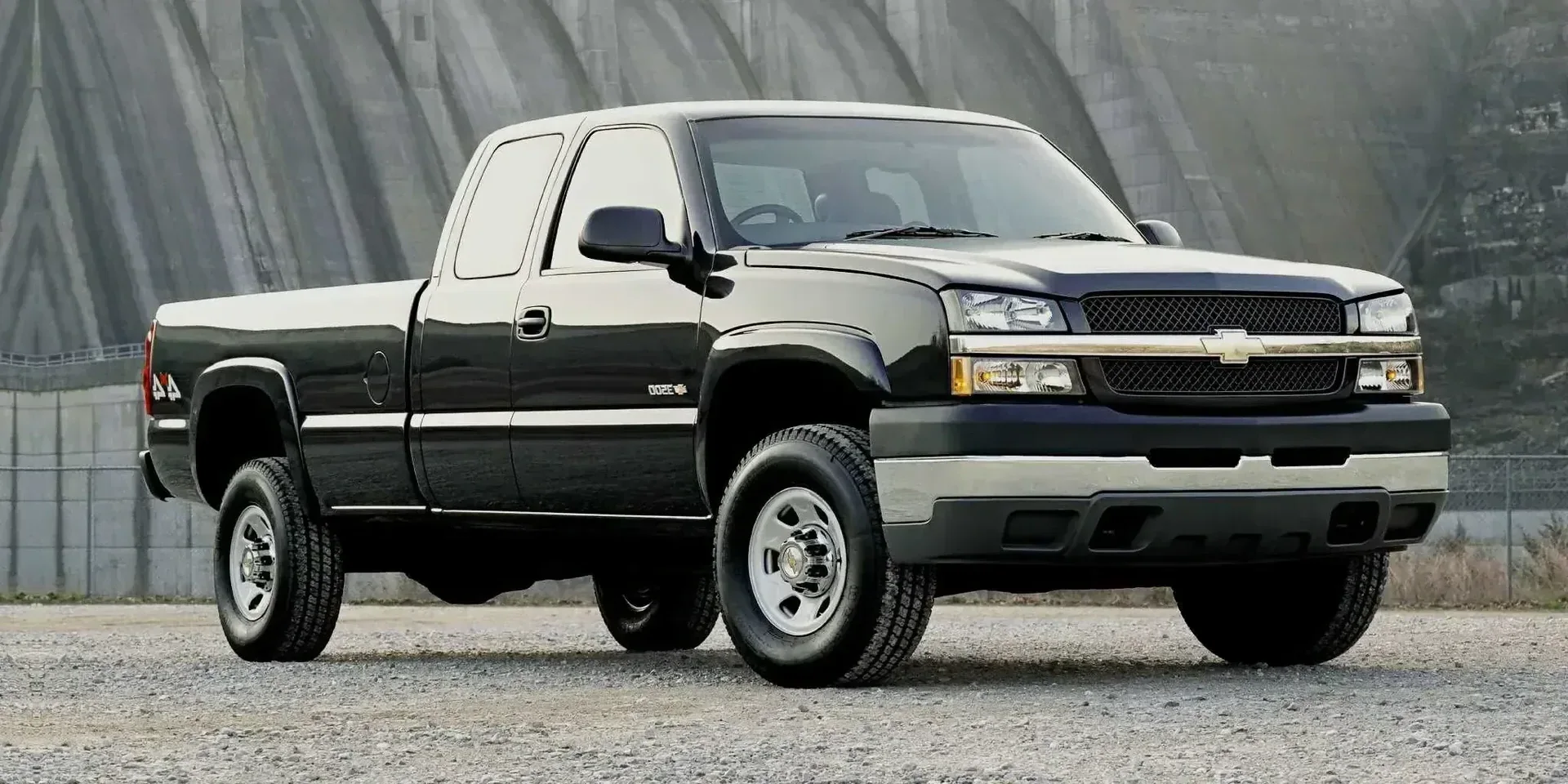 2003 Chevrolet Silverado photo 1