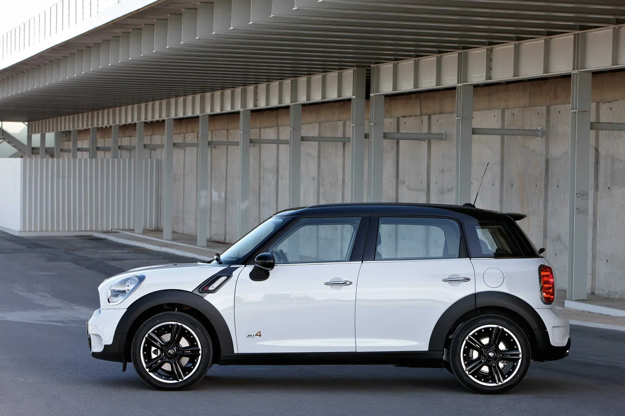 Exterior 3