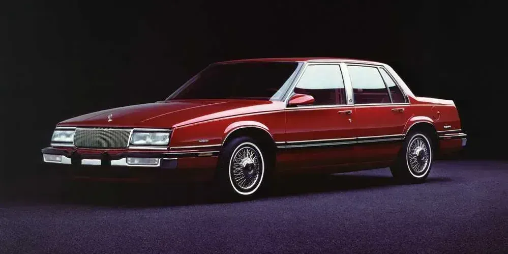 1990 Buick LeSabre photo 1