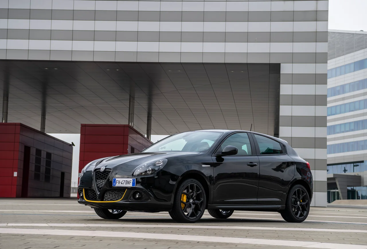 Exterior 4