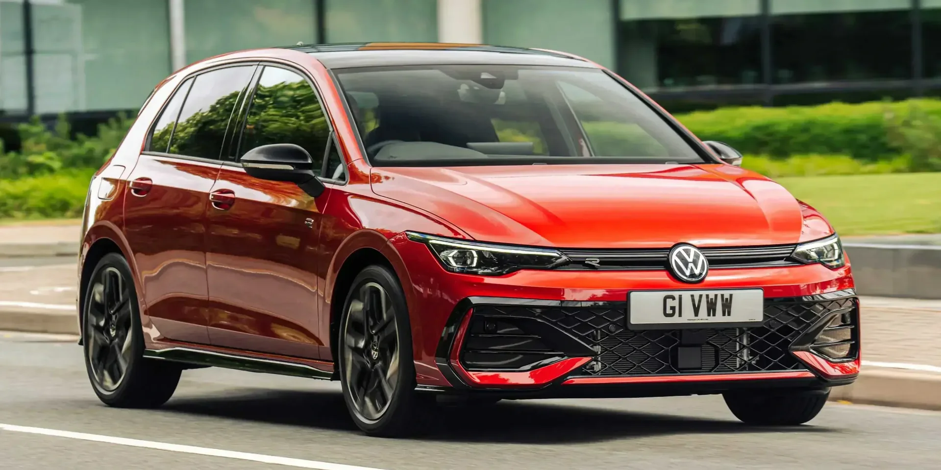 2020 Volkswagen Golf photo 1