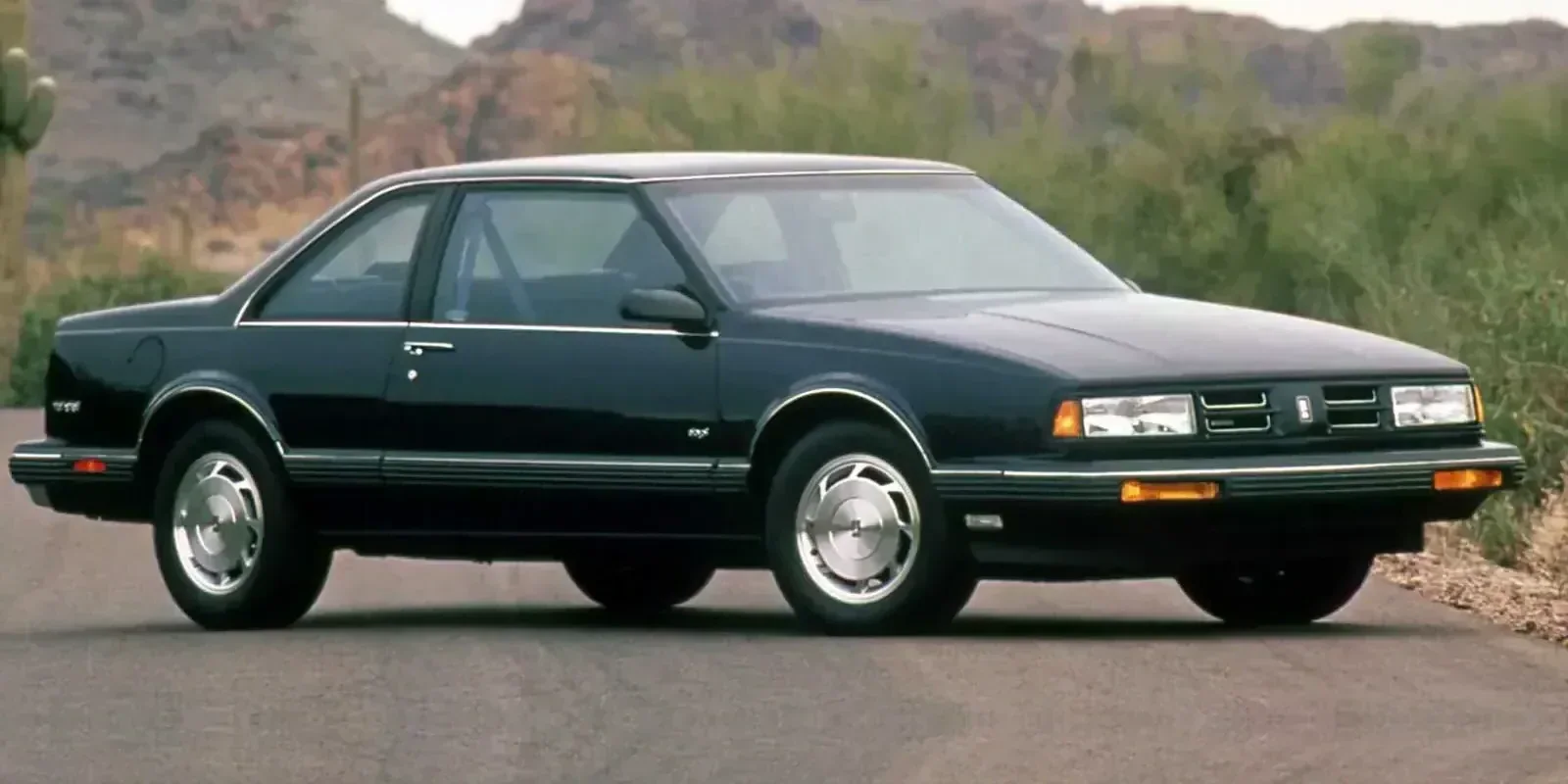 1990 Oldsmobile 88 Eighty-Eight Royale photo 1