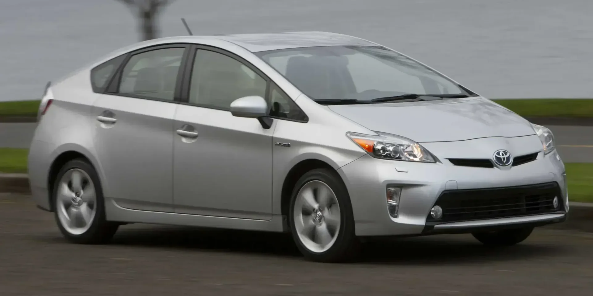 2015 Toyota Prius photo 1