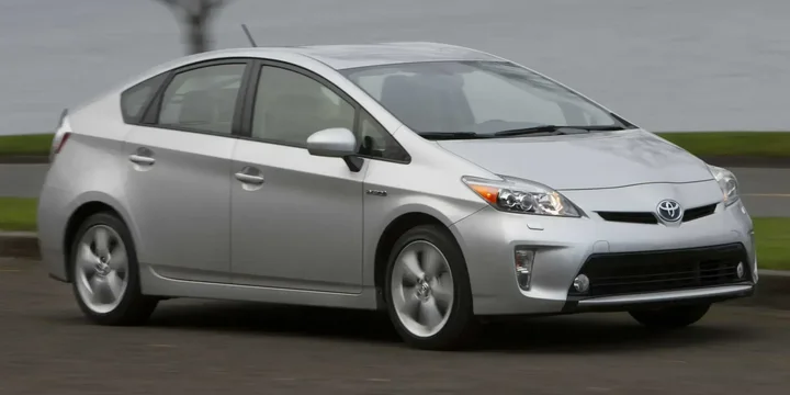 2012 Toyota 2012-toyota-prius-hybrid main image