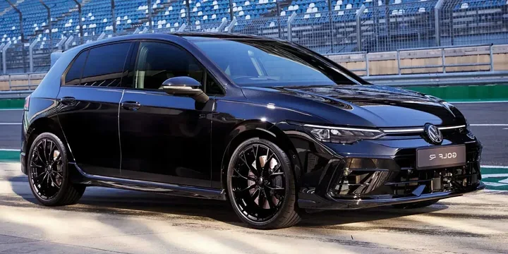 2025 Volkswagen 2025-volkswagen-golf-r main image
