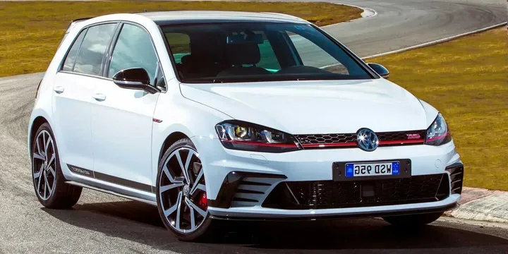 2016 Volkswagen 2016-volkswagen-golf-au-golf-gti-40-years-au main image