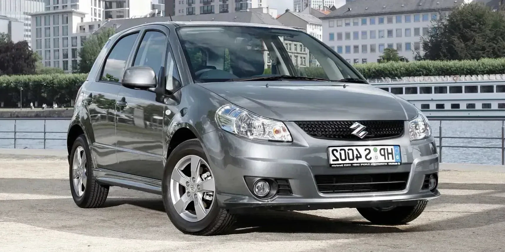 2012 Suzuki SX4 Streetline photo 1