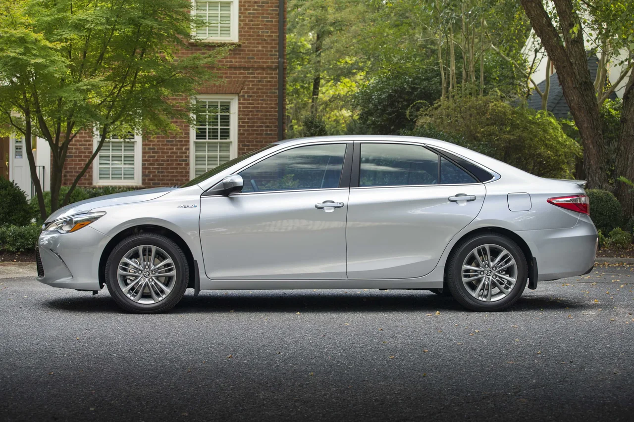 Exterior 4