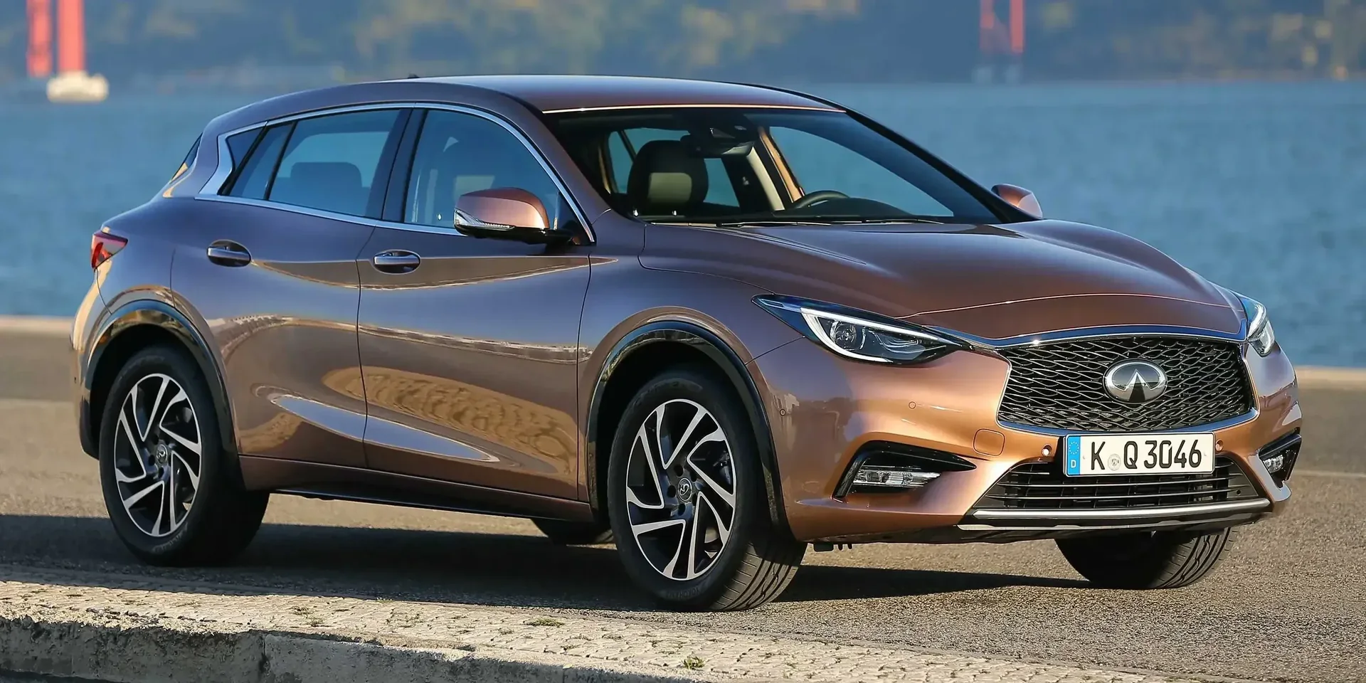 2019 Infiniti Q30 photo 1
