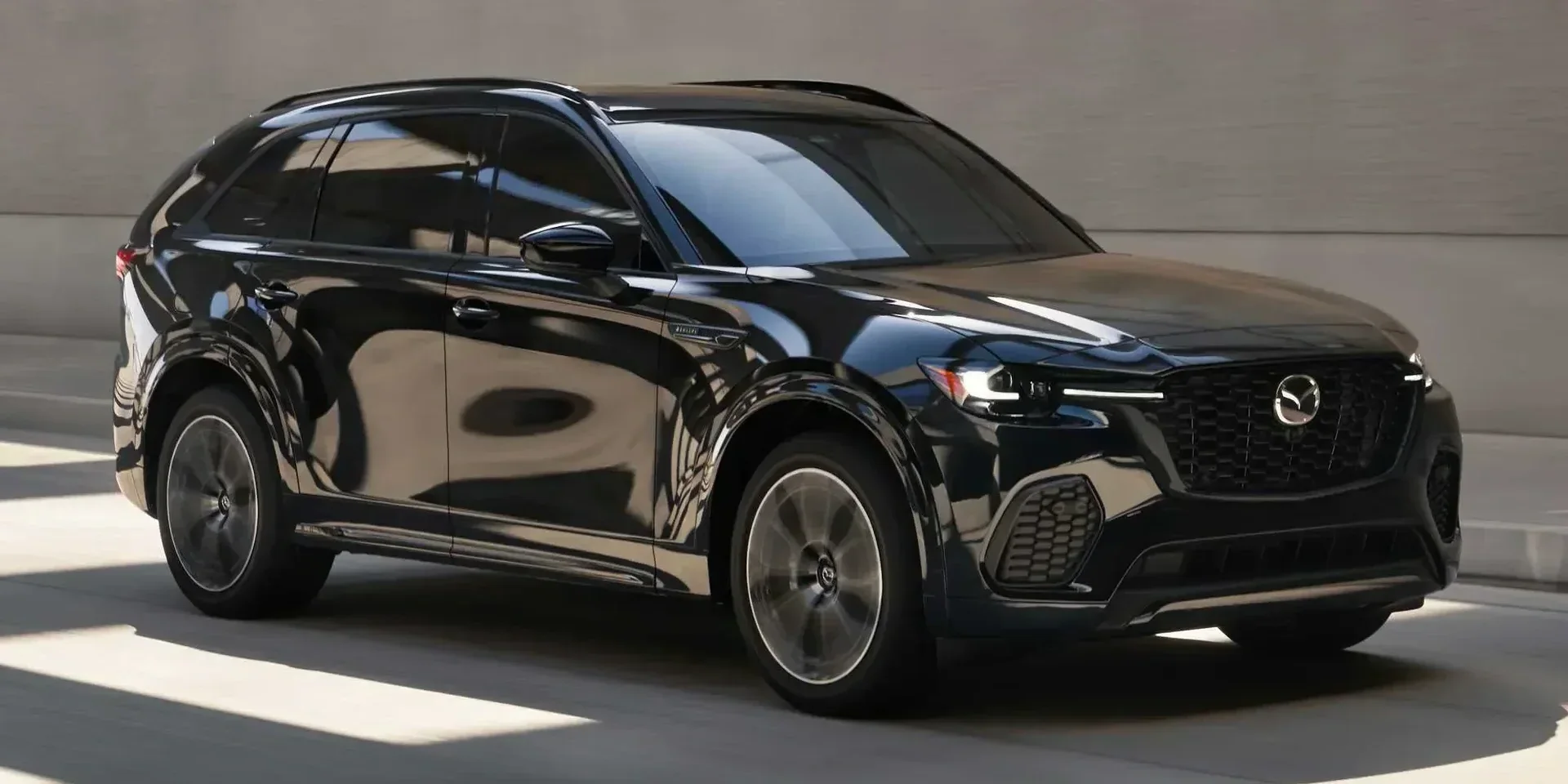 2024 Mazda CX-70 photo 1