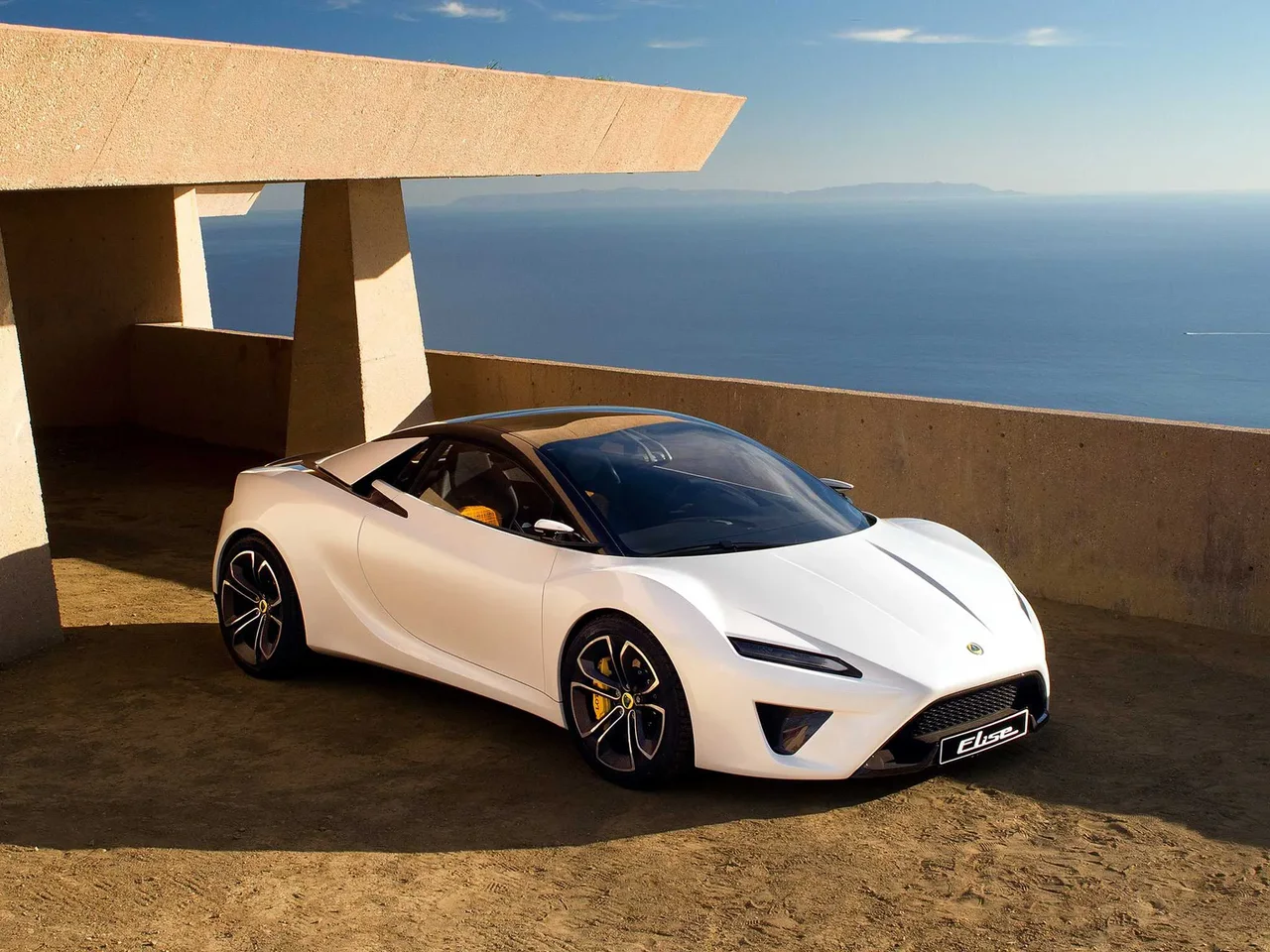 Exterior 4