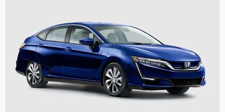 2017 Honda Clarity FCV exterior main image