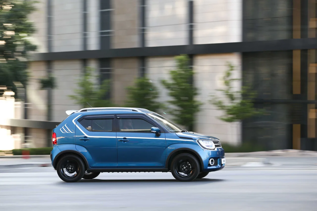 Exterior 3