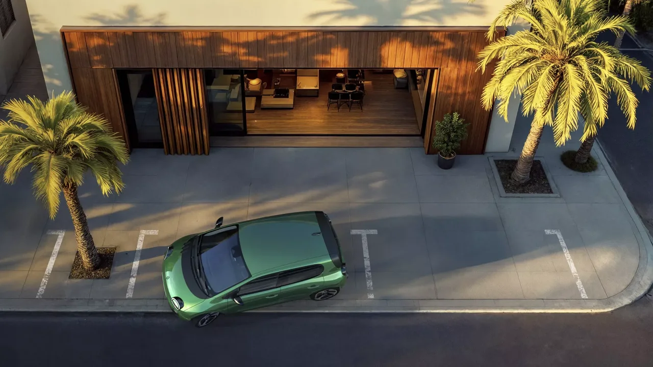 Exterior 4