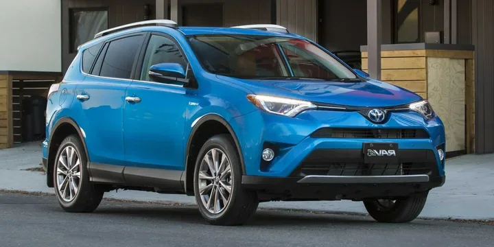 2016 Toyota 2016-toyota-rav4-hybrid-e main image