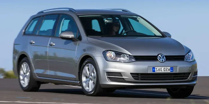 2016 Volkswagen 2016-volkswagen-golf-au-golf-wagon-110tsi-au main image