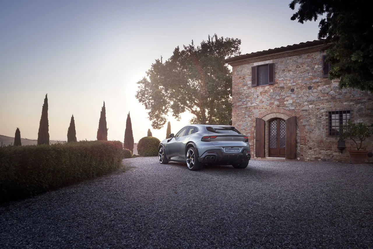 Exterior 3