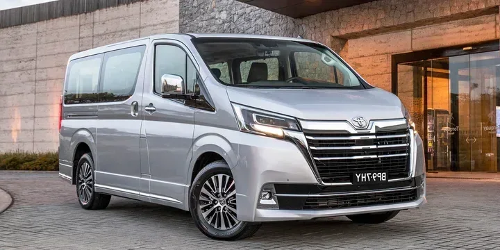 2019 Toyota Granvia exterior main image