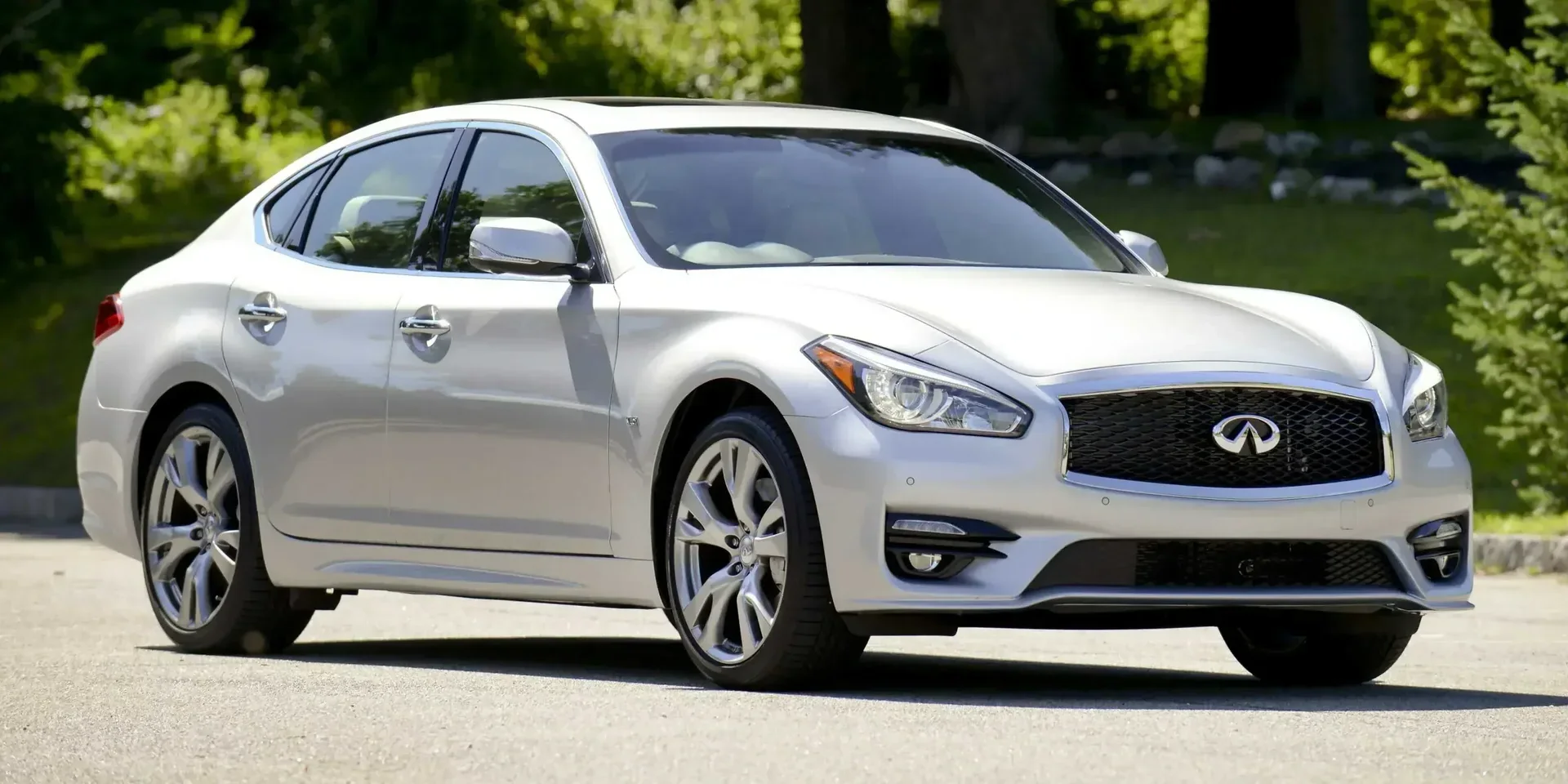 2018 Infiniti Q70 photo 1