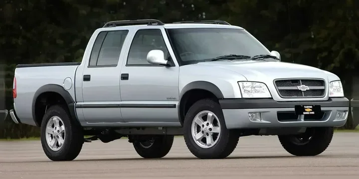2006 Chevrolet 2006-chevrolet-s-10-la-pickup-s-10-double-cab-28-dti-4x4-manual-5-speed-140ps main image