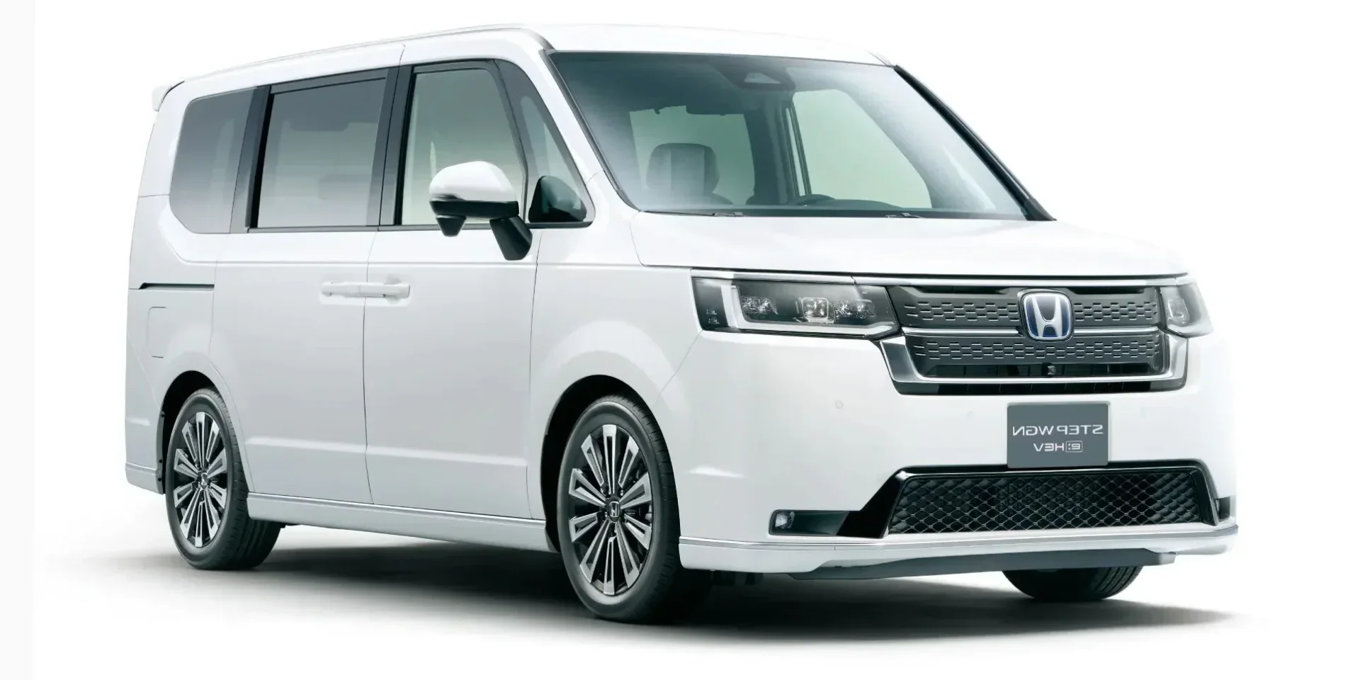 2022 Honda Stepwgn photo 1