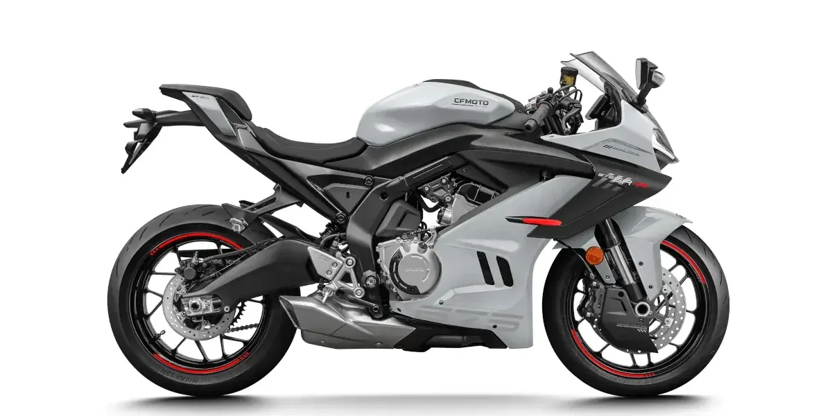 2025 CFMoto 675SR-R photo 1