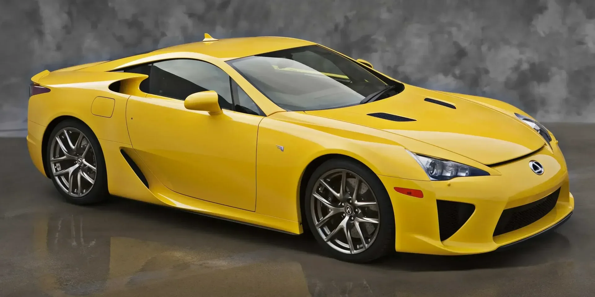 2013 Lexus LFA photo 1