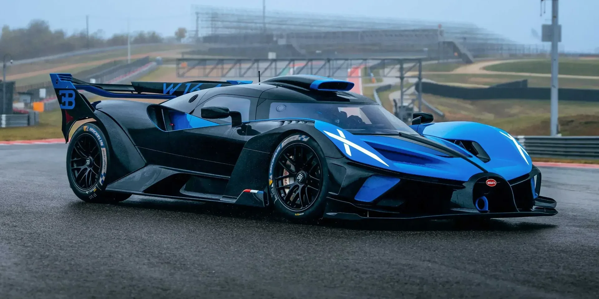 2025 Bugatti Bolide photo 1