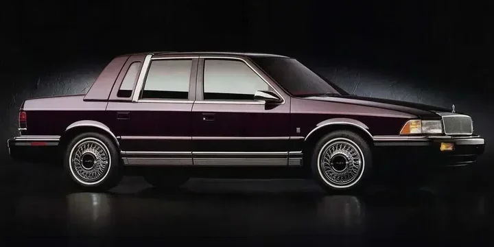 1990 Chrysler 1990-chrysler-lebaron-30-v6 main image