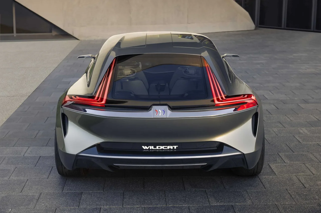 Exterior 4