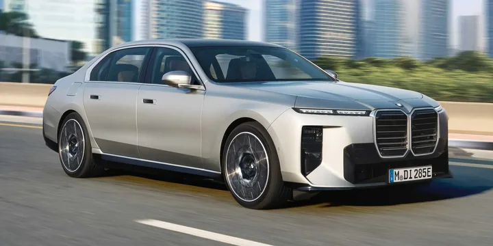 2026 BMW 2026-bmw-7-series-i7-60-xdrive main image