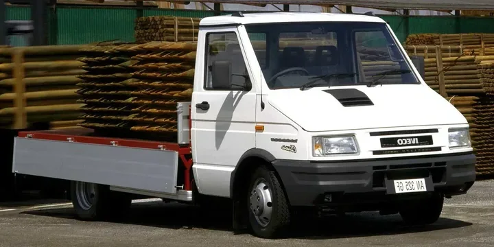 1996 Iveco 1996-iveco-daily-turbodaily-49-12-chassis-cab-manual-5-speed main image