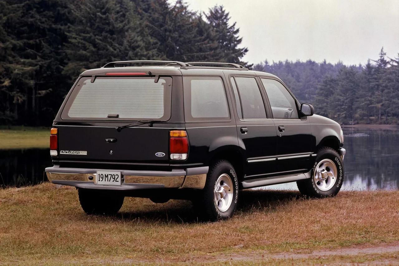 Exterior 8