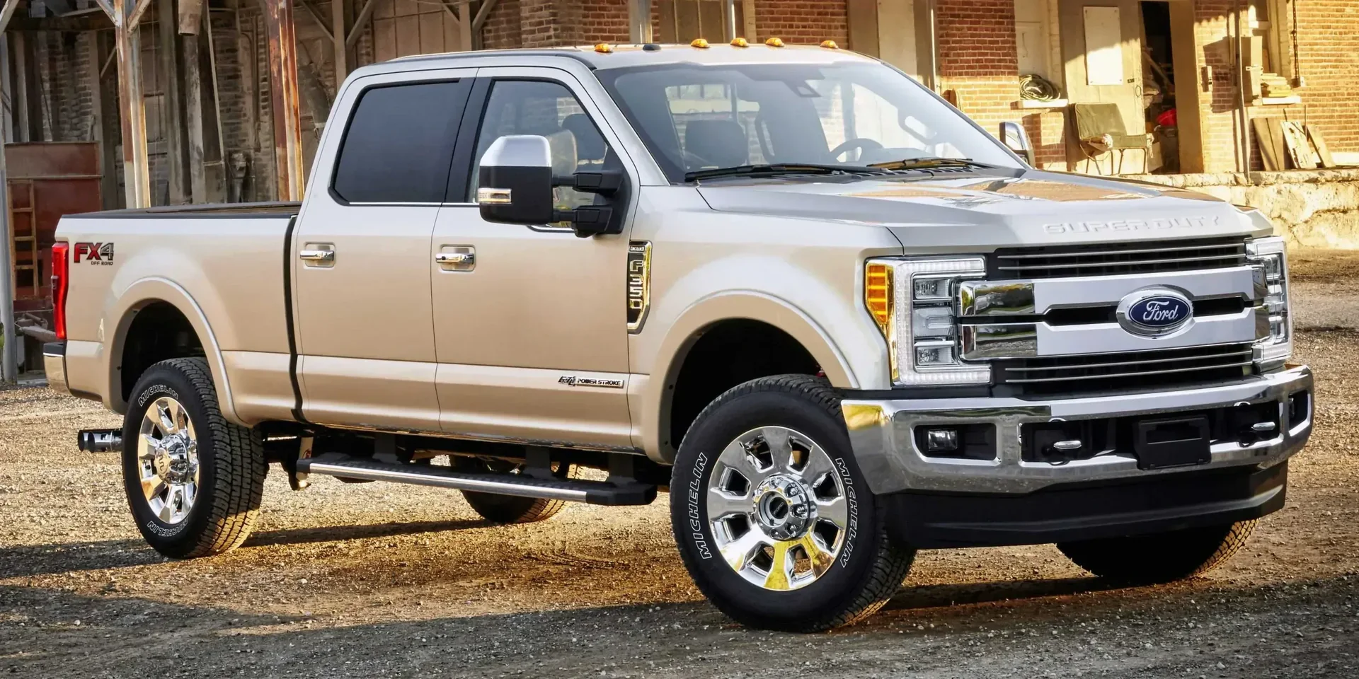 2017 Ford Super Duty F-350 photo 1