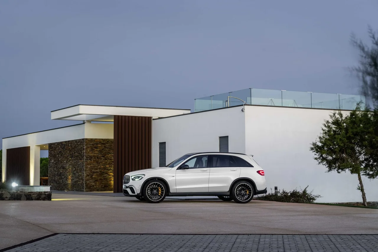 Exterior 3