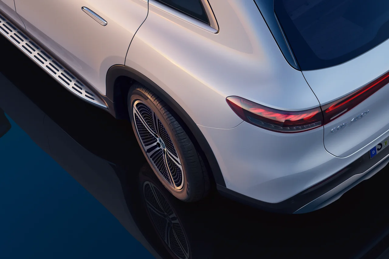 Exterior 77