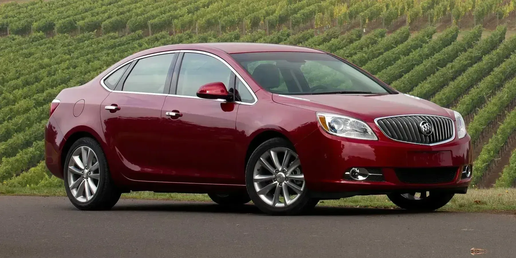 2012 Buick Verano photo 1