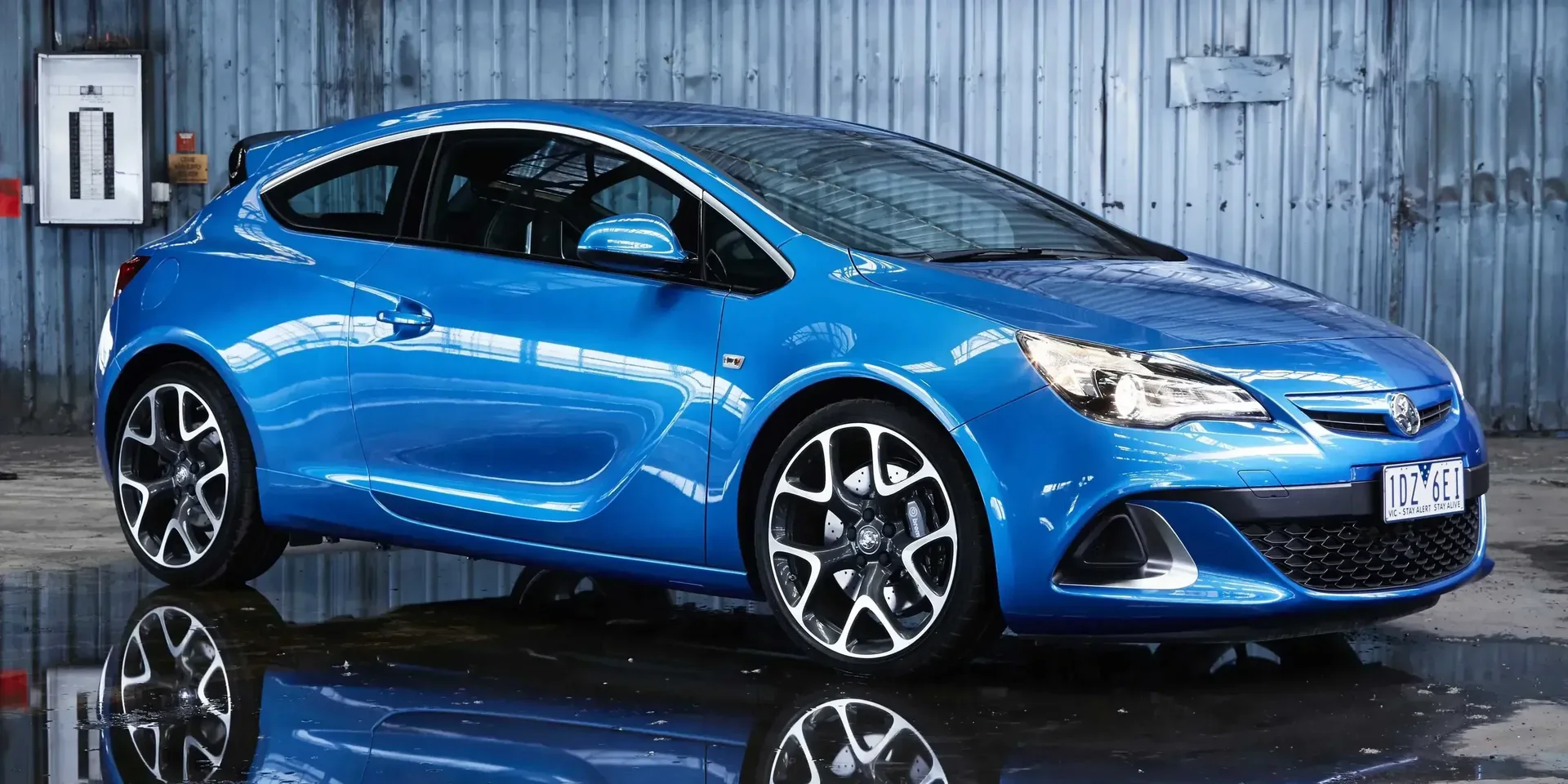 2015 Holden Astra VXR photo 1