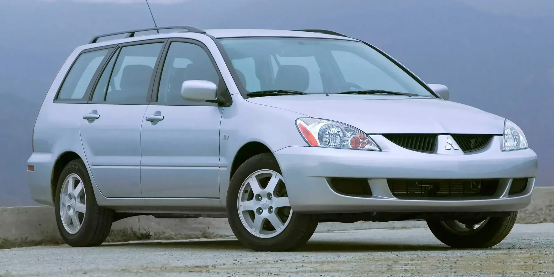 2004 Mitsubishi Lancer Ralliart photo 1