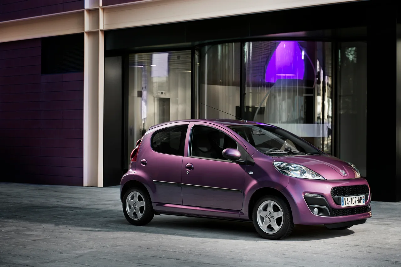 2012 Peugeot 107 photo 1