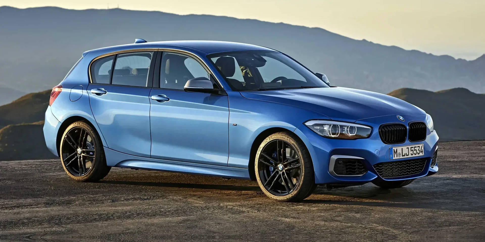 2018 BMW 1 Series M140i photo 1