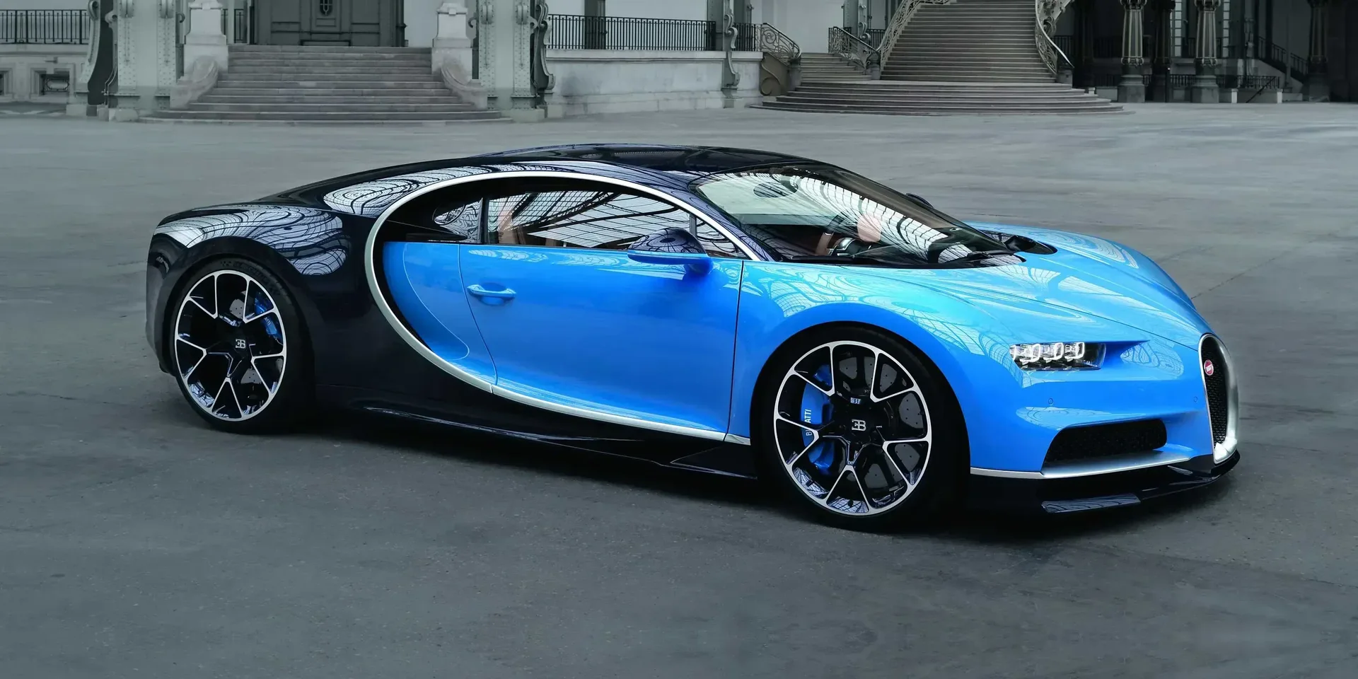 2016 Bugatti Chiron photo 1
