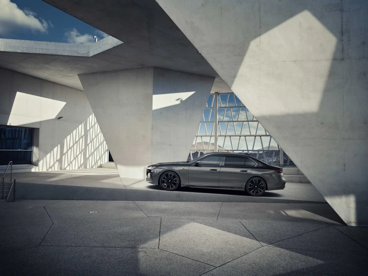 Exterior 4
