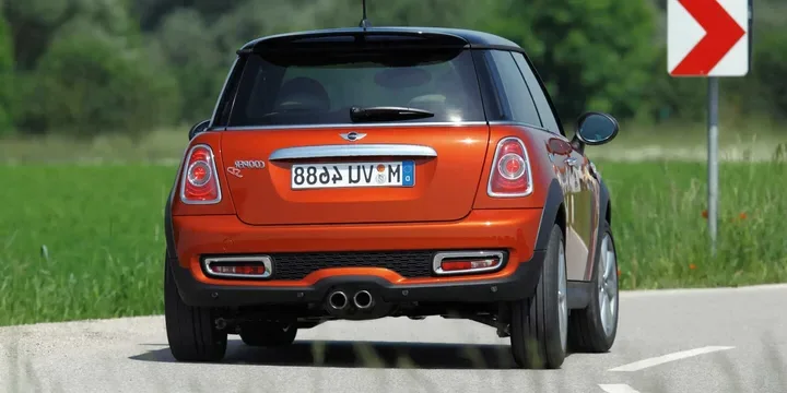 2011 Mini 2011-mini-cooper-sd-143ps-2011-2014 main image