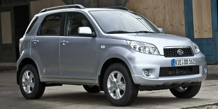 2009 Daihatsu 2009-daihatsu-terios-15-dvvt-4wd main image