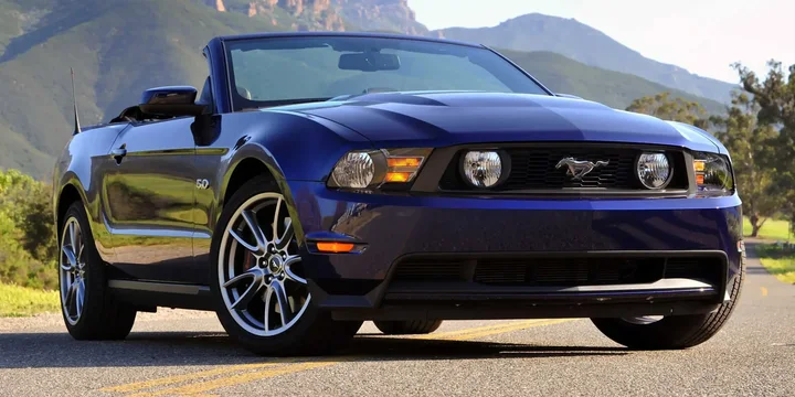2011 Ford 2011-ford-mustang-gt-convertible main image