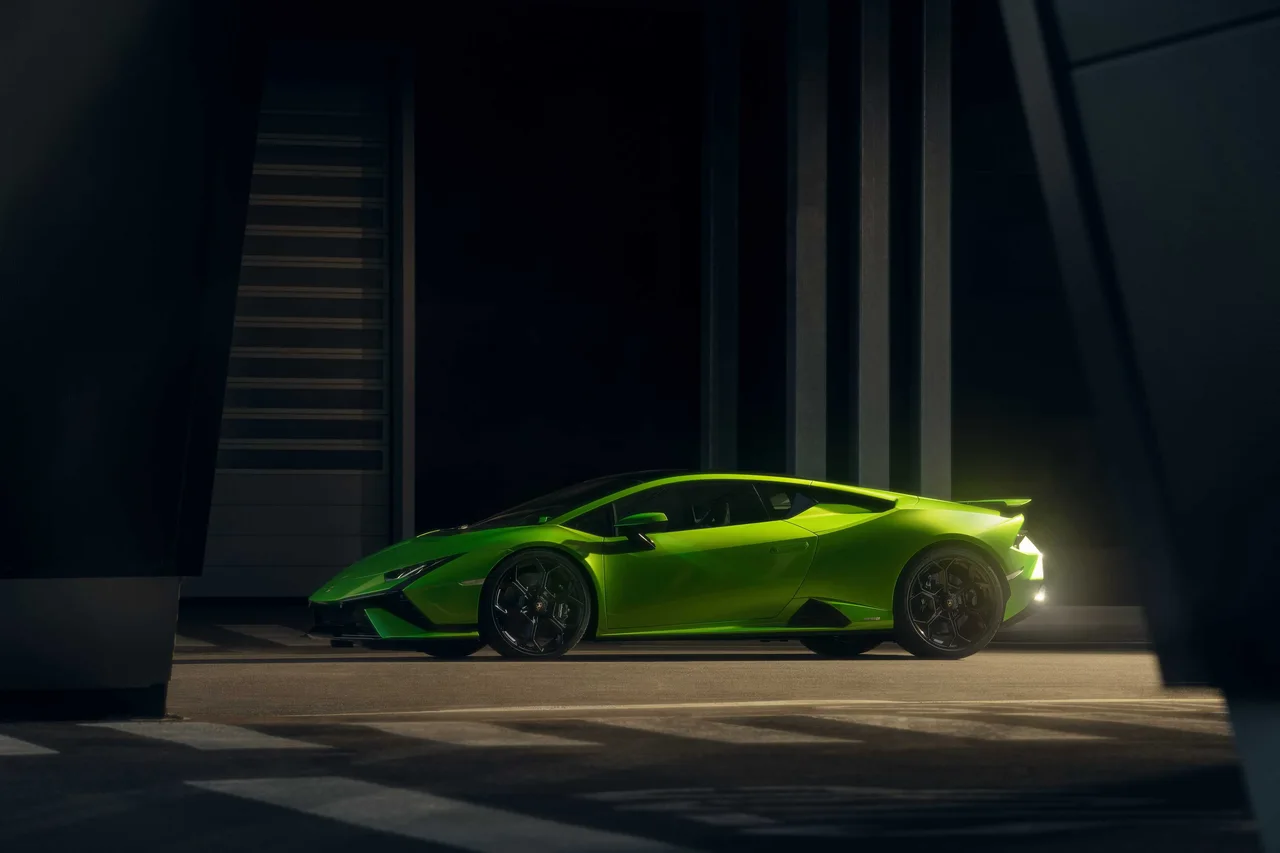 Exterior 4