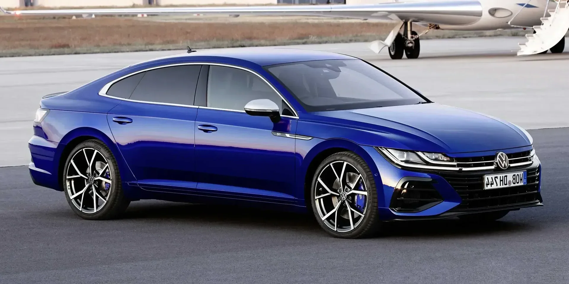 2023 Volkswagen Arteon R photo 1