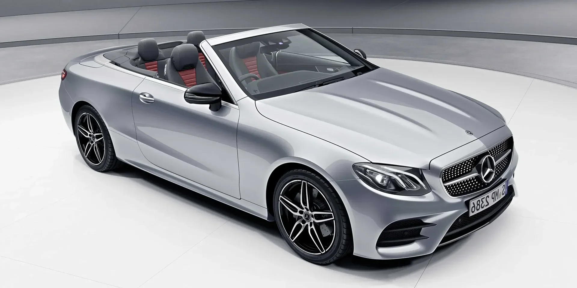 2018 Mercedes-Benz E-Class photo 1